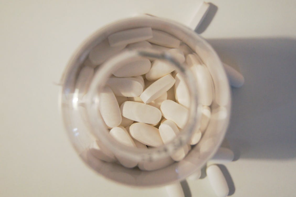 jak działa paracetamol - leki w opakowaniu